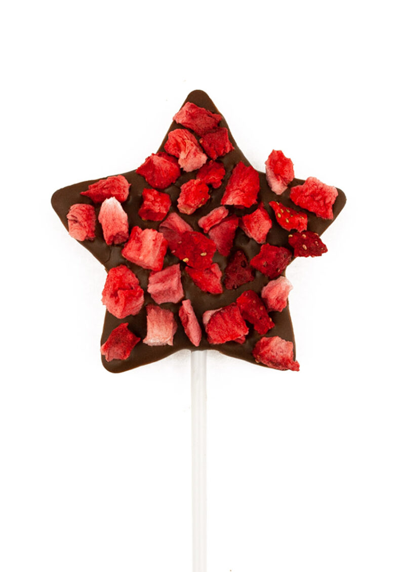 Lizak z mlecznej czekolady z dodatkiem truskawek