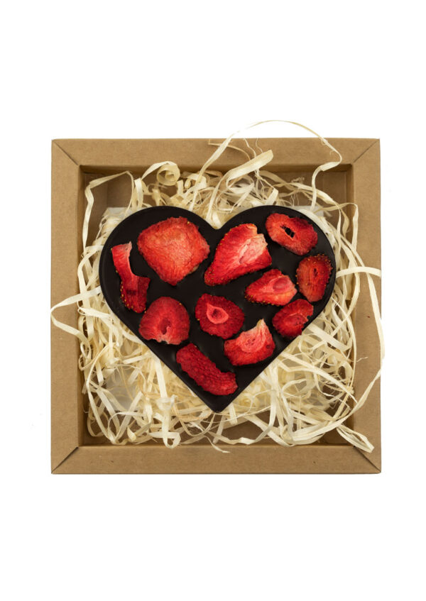 Serce z czekolady ciemnej z truskawkami 100g